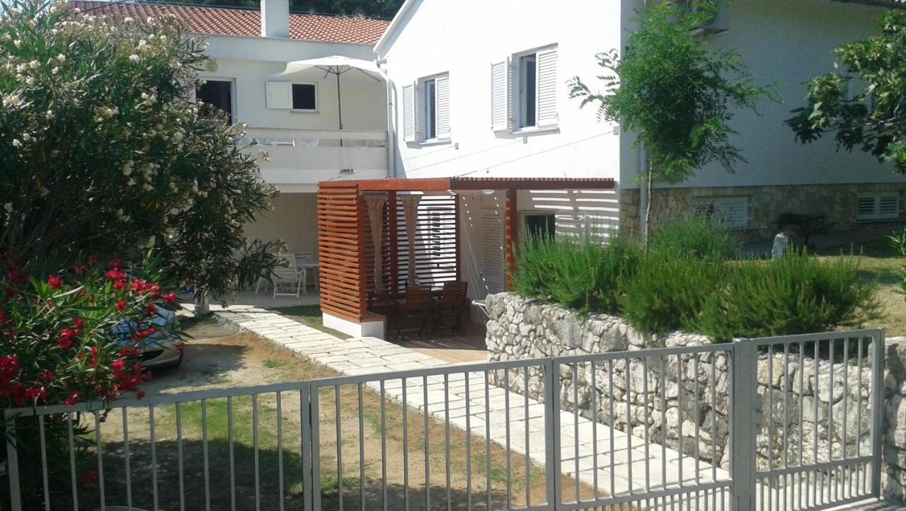 Happy Apartments Baska Baška Exterior foto